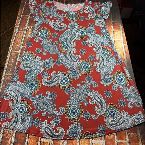 SJS Dresses & Skirts - SJS Red and Blue A-Line Midi Dress with Bateau Neckline